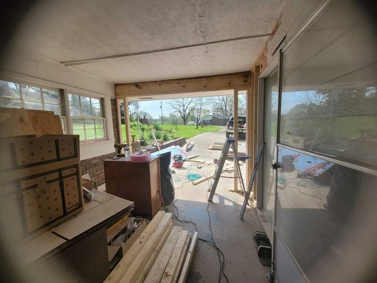 Air movers and dehumidifier for Drying & Dehumidification in Meraux